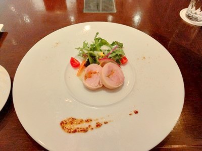 s-丹波あじわいどりと香味野菜のバロティーヌ マドラスカレーの香り 京都・地野菜のサラダ仕立て