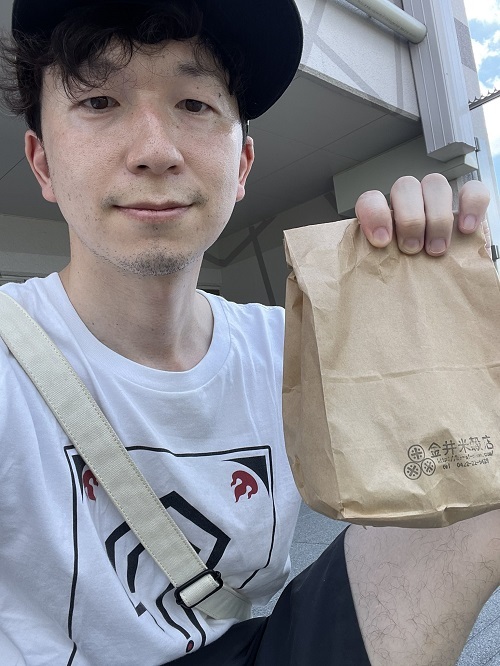 息子のお散歩がてら、吉祥寺の #金井米穀店 さんへ、ランチのおむすびを買いに来ました。