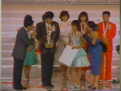 '84あなたが選ぶ全日本歌謡音楽祭最優秀新人賞ー吉川晃司(左)さんと岡田有希子さん(右)