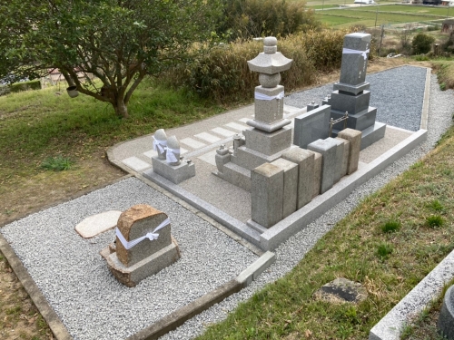 お墓_220406_77