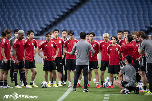 韓国メディア 震える日本サッカー ホームで豪州と断頭台マッチ