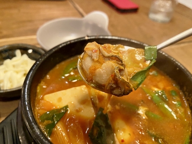 tanigaki　タニガキの辛鍋　牡蠣