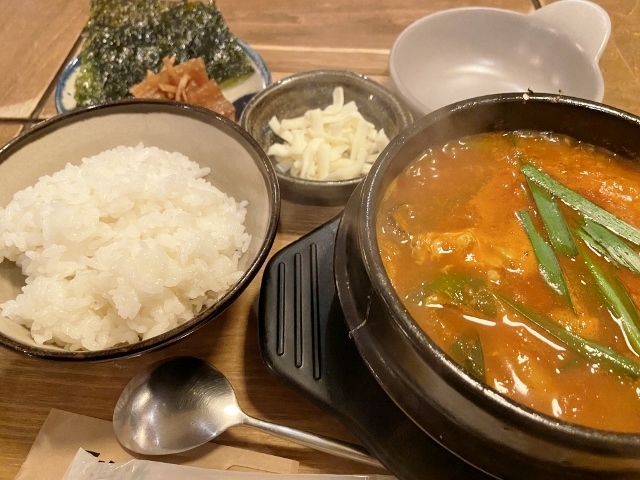 tanigaki　タニガキの辛鍋　