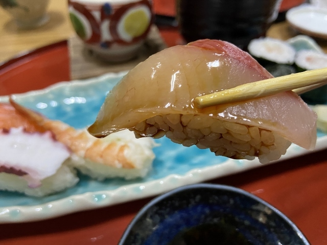 高砂　寿司定食　ハマチ