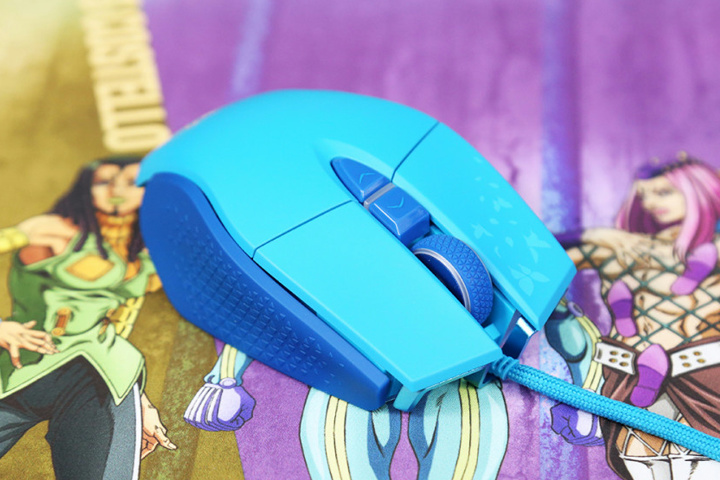 CORSAIR_M65_RGB_ULTRA_JOJO_Stone_Ocean_06.jpg