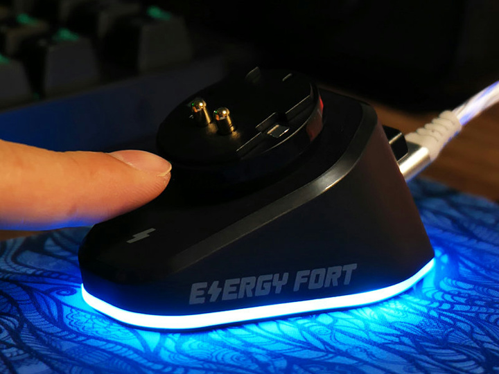 Energy_Fort_Mouse_Charger_07.jpg