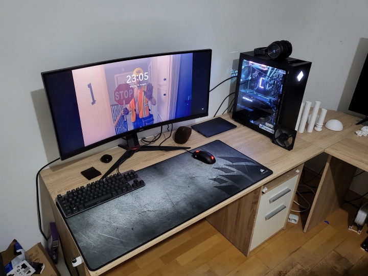 Show_Your_PC_Desk_Part271_23.jpg