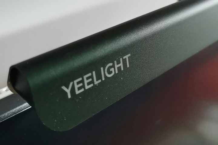 Yeelight_Rechargeable_LED_Monitor_Light_Bar_04.jpg