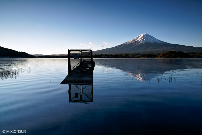 絶景探しの旅 - 絶景写真No.1849 富士山と河口湖のどこでもドア （山梨県 富士河口湖町）